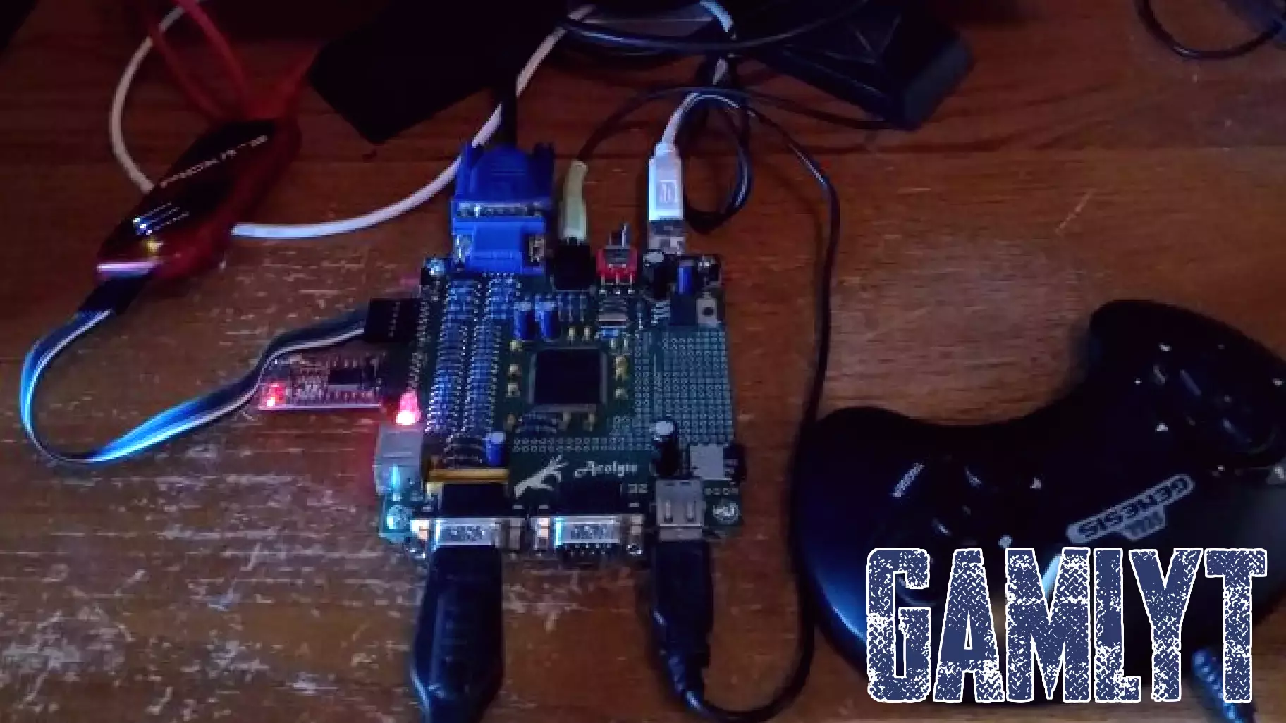 Innovative Homebrew Retro Console Utilizes Modern PIC32 Technology